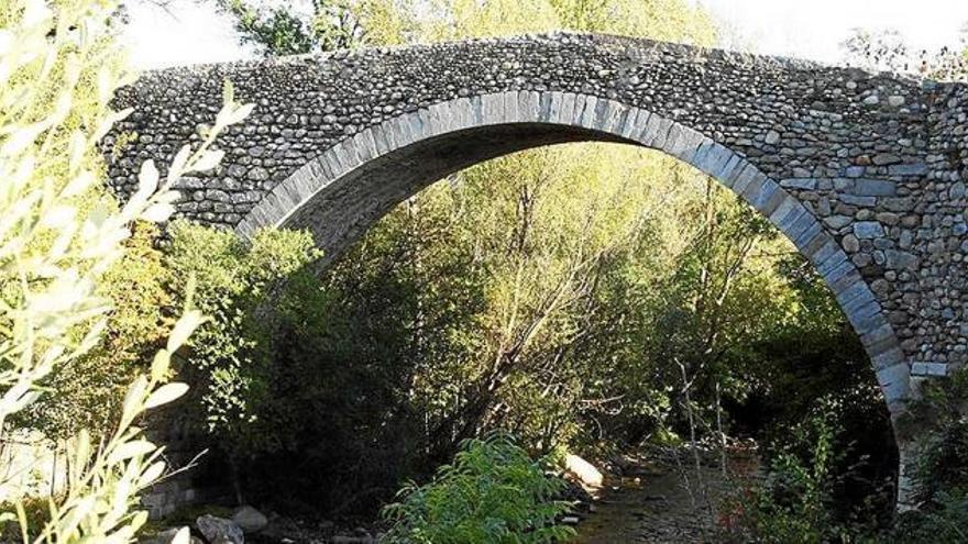 El pont medieval de Sant Martí d&#039;Aravó, que els ajuntaments de Guils i Puigcerdà restauraran