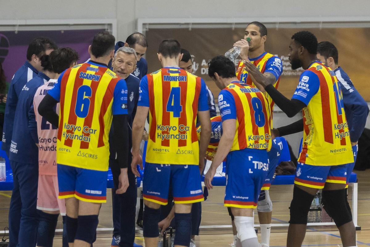 El Léleman Conqueridor hace historia y se mete en octavos de la CEV Challenge Cup El Léleman Conqueridor hace historia y se mete en octavos de la CEV Challenge Cup