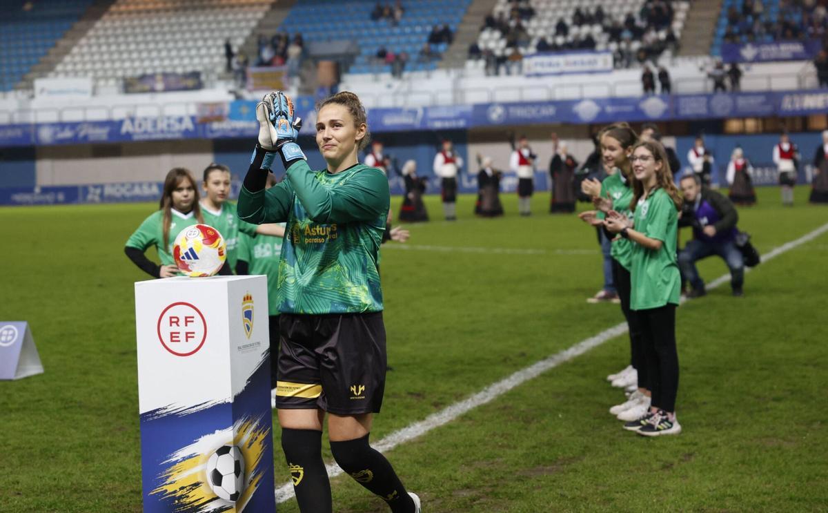EN IMÁGENES: Así fue el debut de Asturias ante Navarra en un partido de fútbol femenino histórico en el Suárez Puerta