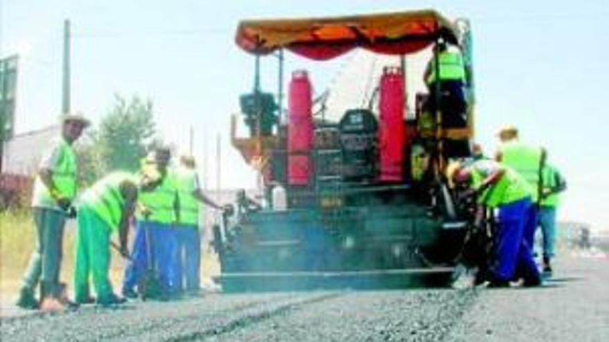 Fomento frena la conservación de carreteras con 13 millones menos