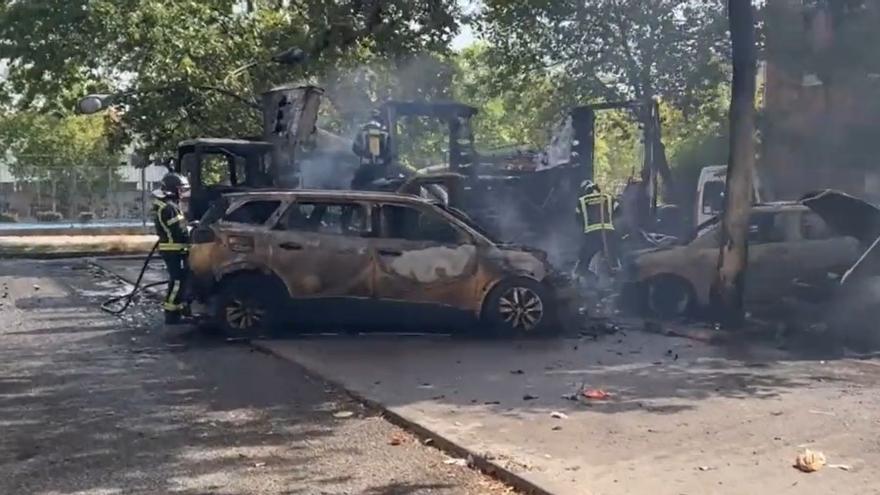 Un incendio calcina en Madrid varios vehículos en una "venganza de clanes"