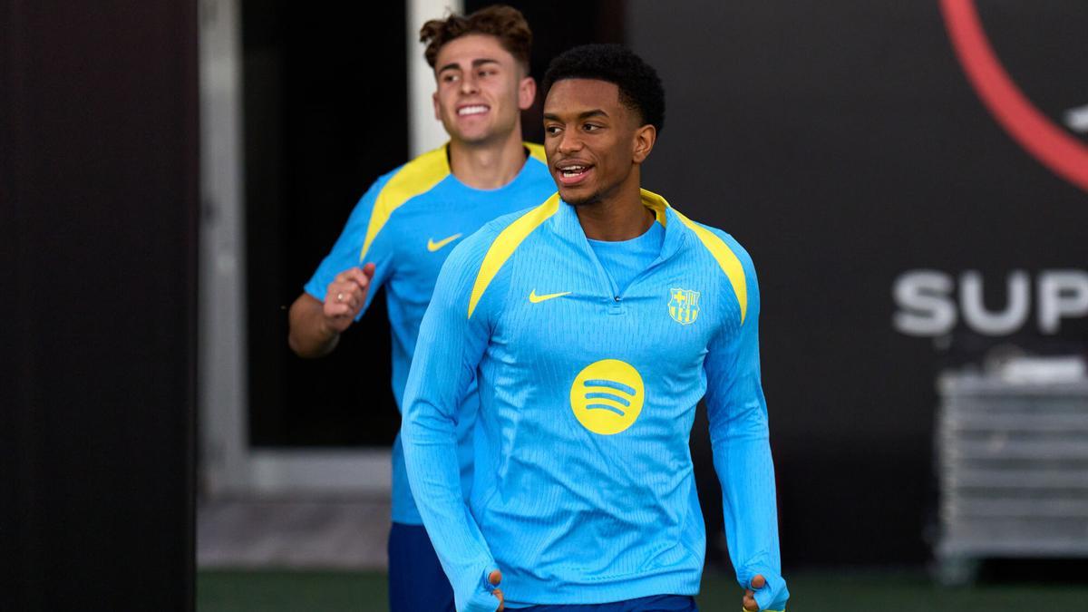Balde y Fermín, ayer en el entrenamiento del Barça en Yeda.