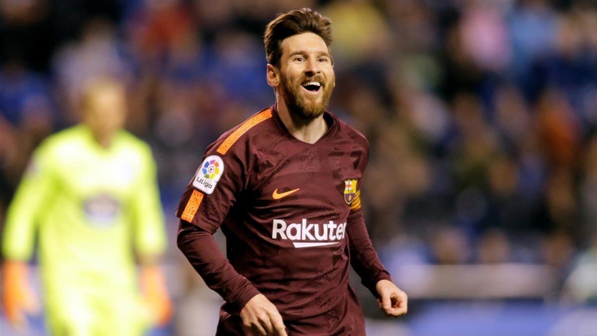 Messi festeja uno de sus goles al Deportivo en Riazor.
