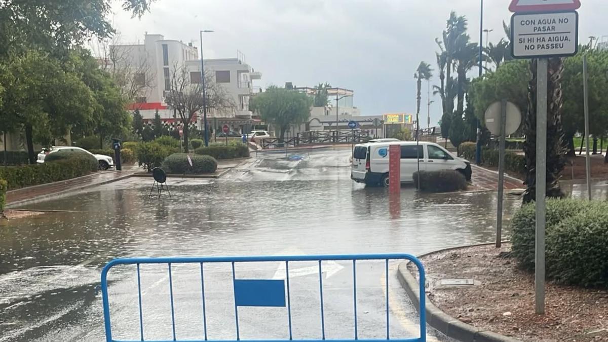 Vía cortada en Peñíscola.