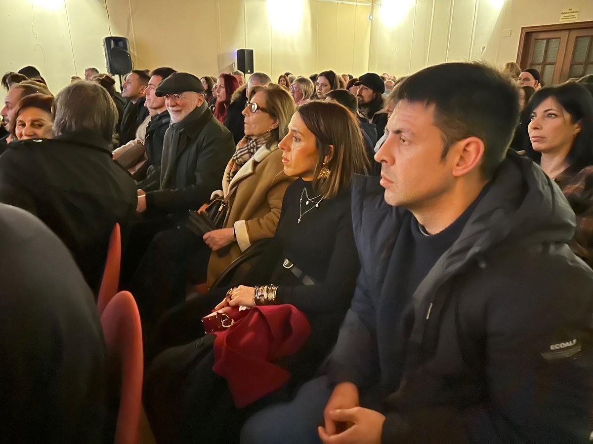 EN IMÁGENES: La presentación del documental que habla desde lo íntimo del Festival Unirock de Puerto de Vega EN IMÁGENES: La presentación del documental que habla desde lo íntimo del Festival Unirock de Puerto de Vega