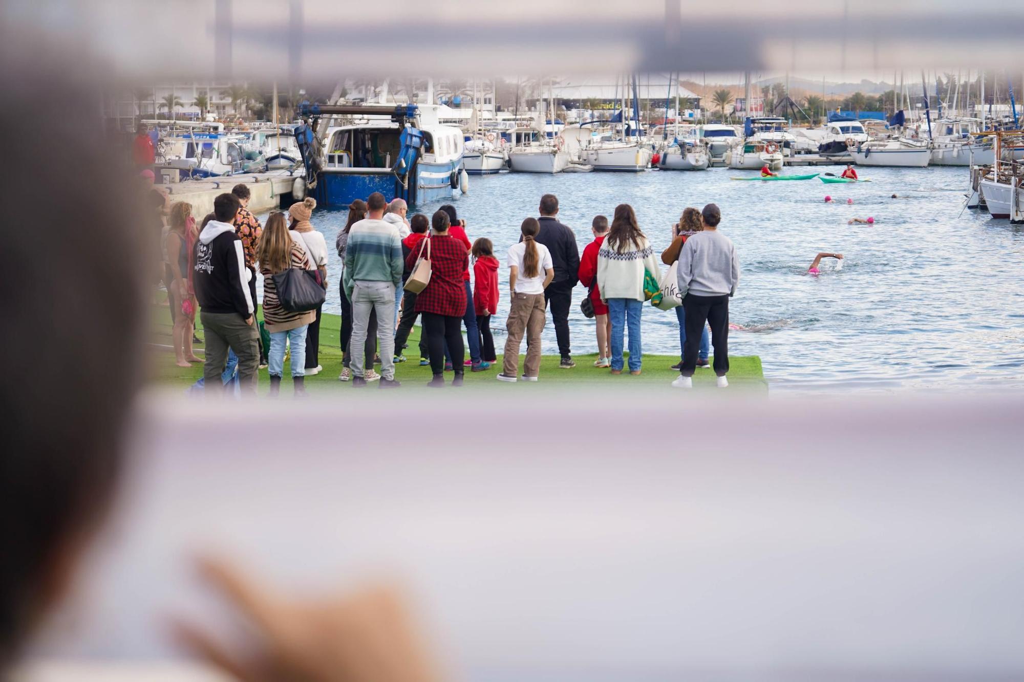 Todas las imágenes de la Copa de Nadal de natación en Ibiza