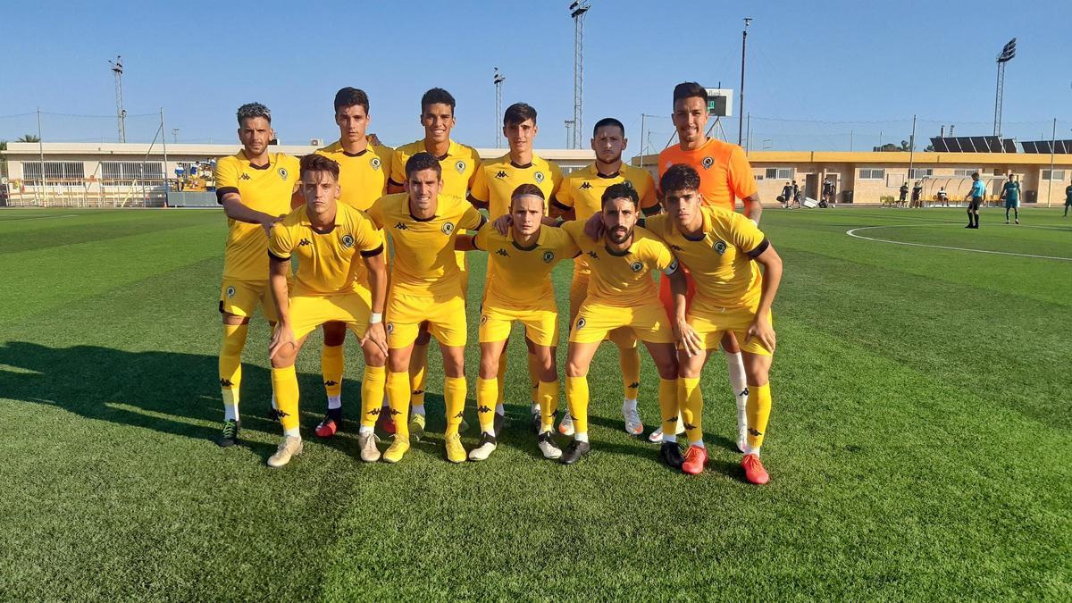 El once inicial del Hércules, ayer en Villarreal.