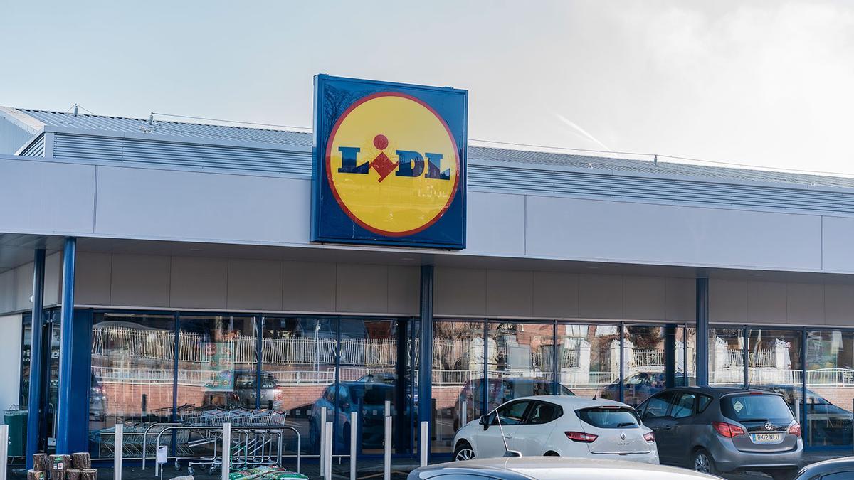Lidl consigue que te olvides de planchar con su novedad de vapor low cost que deja camisas y camisetas perfectas sin esfuerzo: se agota en las tiendas