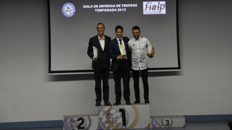 De izquierda a derecha, Manolo Mesa, Enrique Cruz y Sergio Fuentes, los tres primeros en Rallyes.
