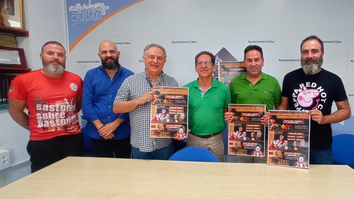 Casas con responsables de la organización y de la asociación Cabalgata de Reyes Magos.