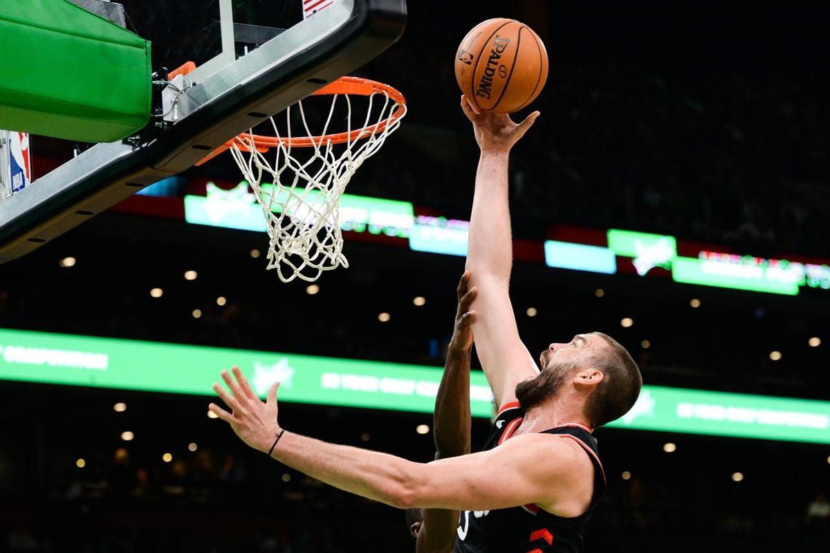 BOSTON, MA - OCTOBER 25: Marc Gasol #33 of the Toronto Raptors drives to the basket in the first half against the Boston Celtics at TD Garden on October 25, 2019 in Boston, Massachusetts. NOTE TO USER: User expressly acknowledges and agrees that, by downloading and or using this photograph, User is consenting to the terms and conditions of the Getty Images License Agreement.   Kathryn Riley/Getty Images/AFP