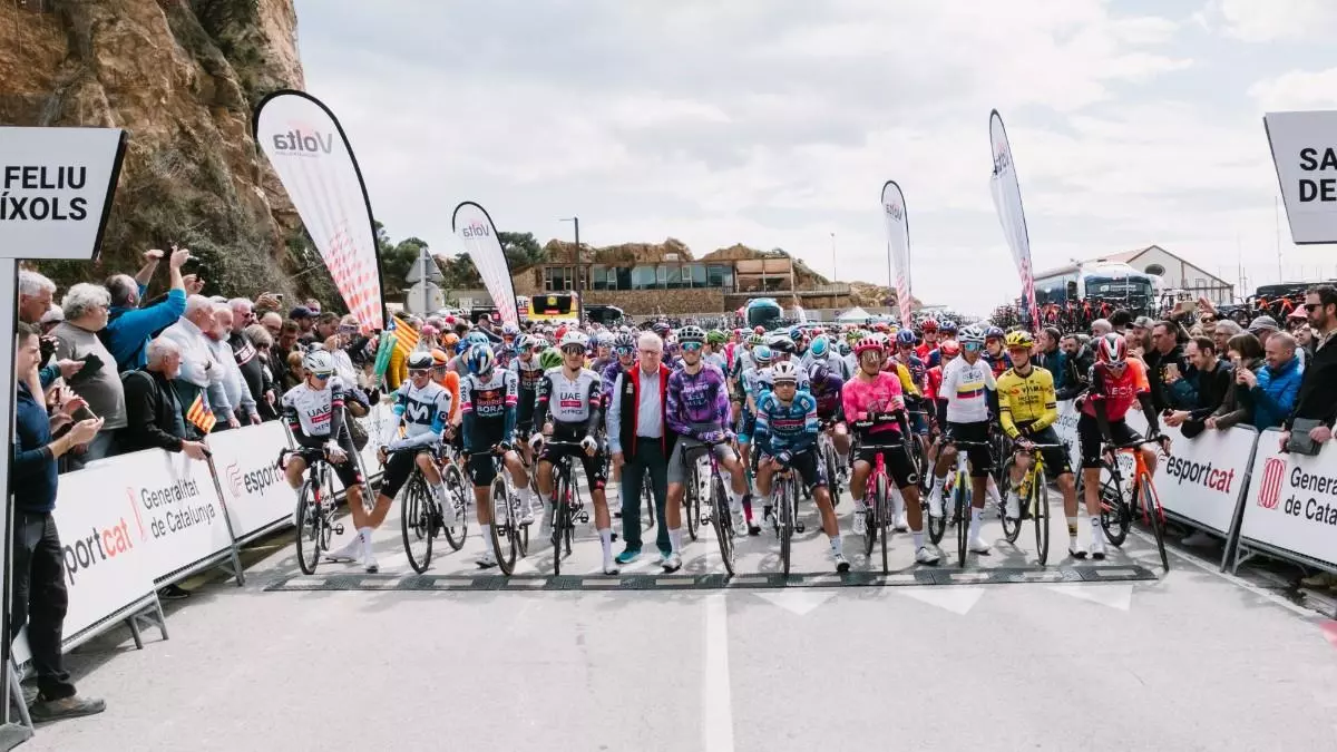 La Volta Catalunya 2025, hoy en directo: Etapa 1 en Sant Feliu de Gu赤xols, en vivo