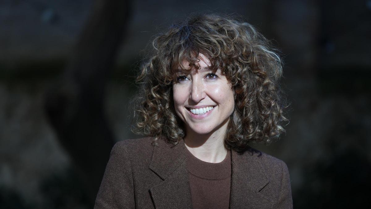 Agnès Marquès gana el Ramon Llull con una novela sobre los límites de la verdad y el periodismo viral