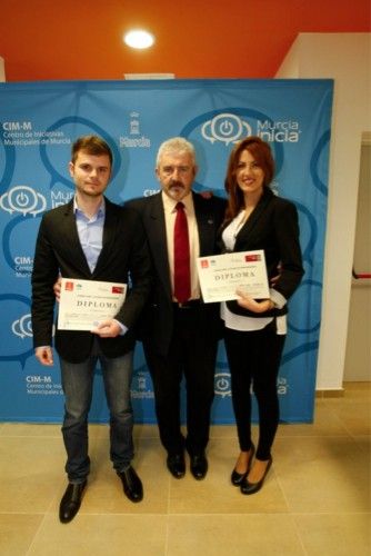 Entrega de los premios Cátedra de Emprendedores de la UMU en el CIM-M