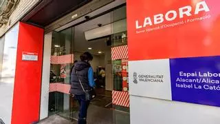 El sector público tira del empleo en la provincia con 34.300 ocupados más que hace tres años