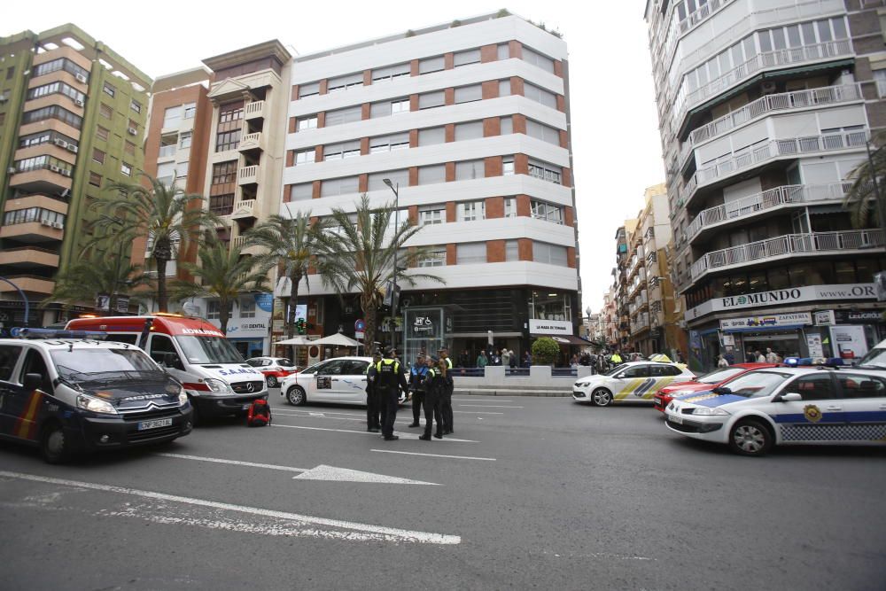 Un herido grave al ser atropellado en Alicante por una moto que se dio a la fuga