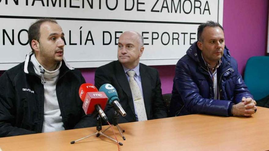 Eloy Alonso, Manuel Viaño y Justy Fernández, ayer.