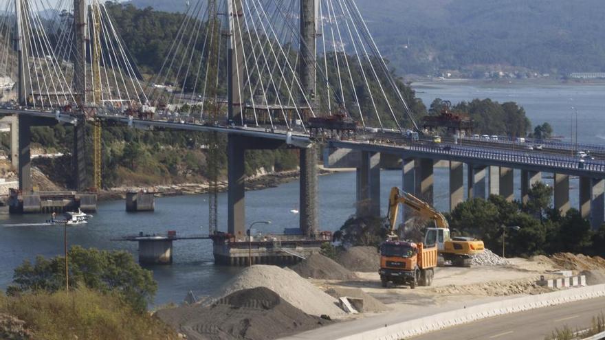 Fomento garantiza que O Morrazo podrá circular de forma libre por los carriles del Puente de Rande