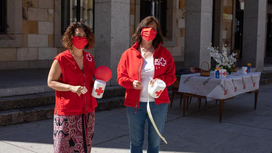 Cruz Roja Zamora sale a la calle por el Día de la Banderita