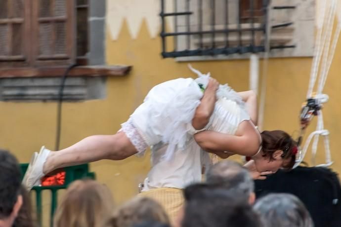 'Los Amantes del  Cielo', de Temudas Fest, en la Plaza del Pilar Nuevo