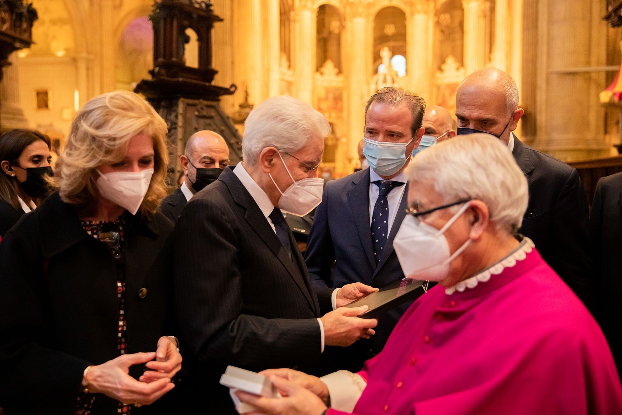 El presidente de Italia, Sergio Mattarella, aprovecha su estancia en Málaga y visita 'El Verbo Encarnado'