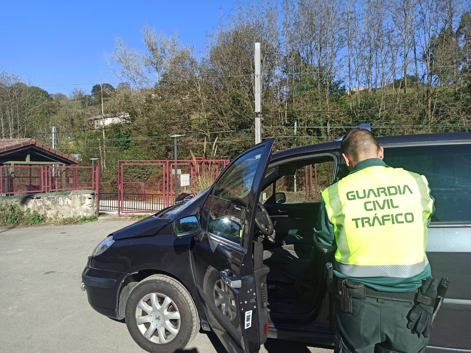 Muere un ciclista ovetense de 50 años arrollado por un coche en Siero