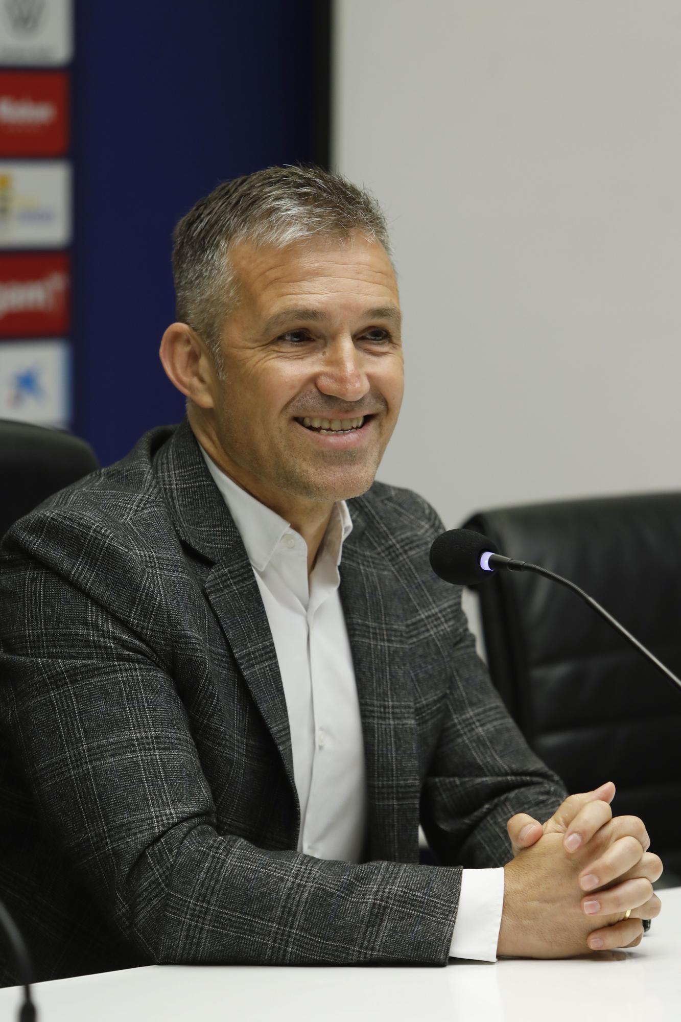 EN IMÁGENES: Presentación de Tito Blanco como nuevo director deportivo del Real Oviedo