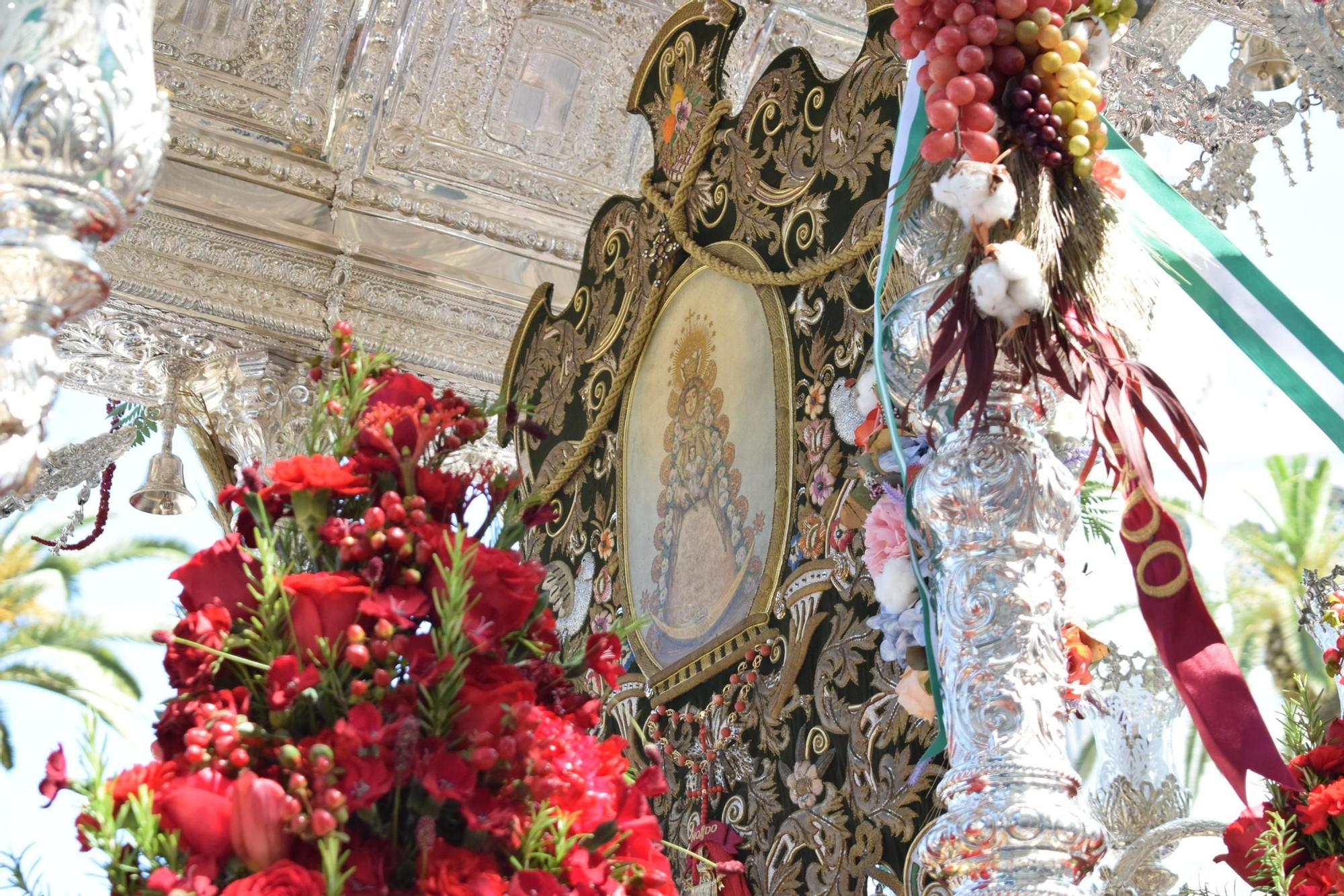 Simpecado de la Hdad. del Rocío del Cerro del Águila