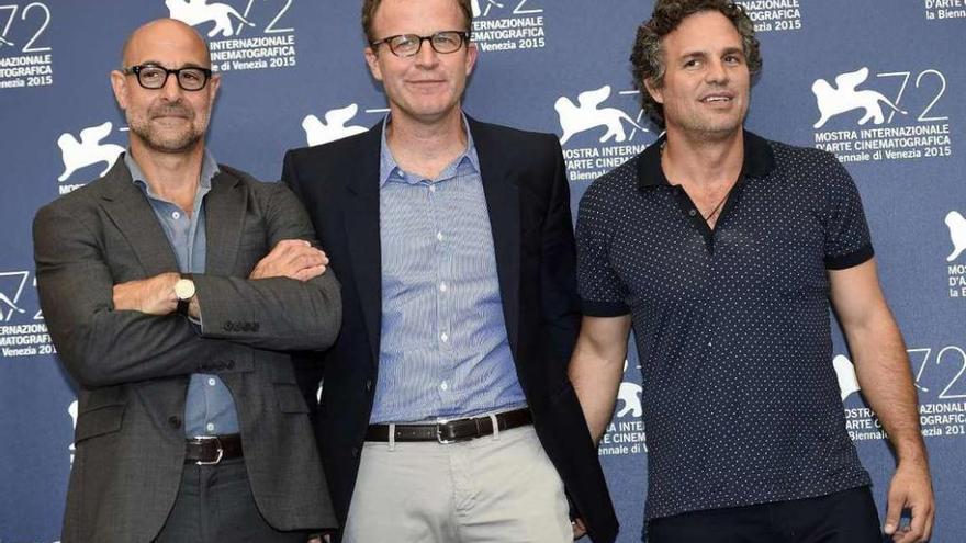 Stanley Tucci, Tom McCarthy y Mark Ruffalo ayer, durante la presentación de &#039;Spotligt&#039;.