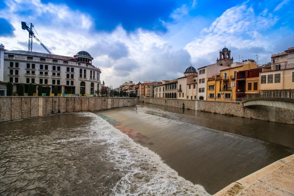 Crecida espectacular del río Segura a su paso por