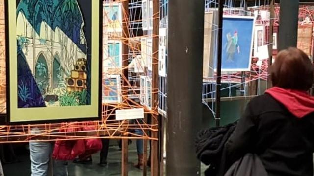 Exposición 'Tres paraigües' en el centre cívico Convent de Sant Agustí.