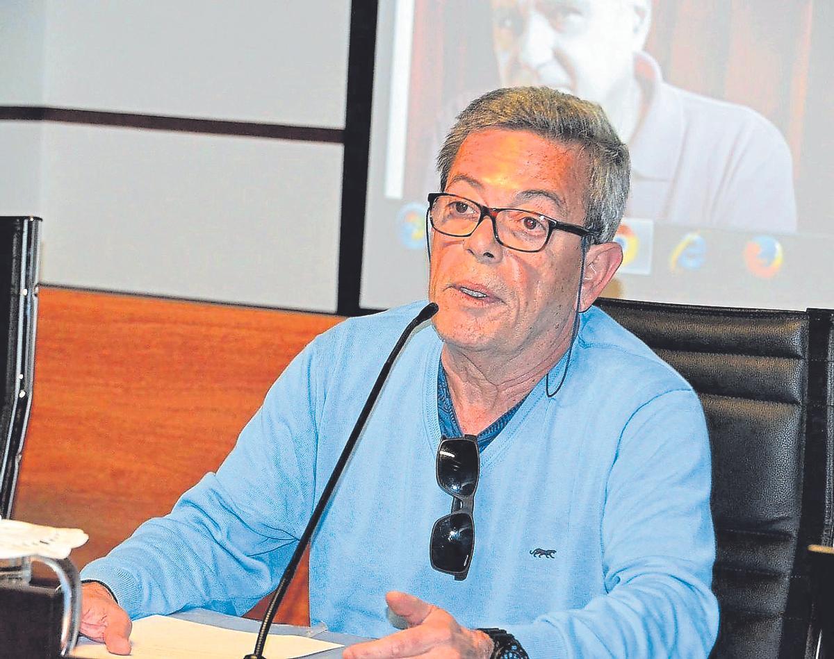 El poeta José Miguel Junco