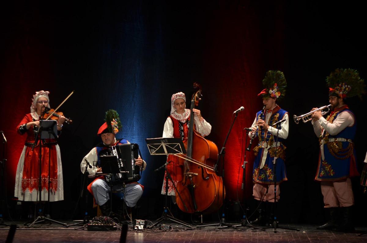 Festival Internacional de Folklore Polonia Festival Internacional de Folklore Polonia