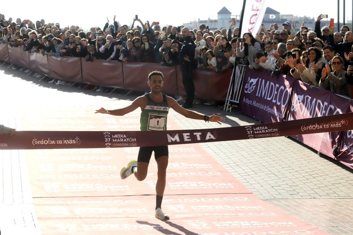 Media Maratón de Córdoba 2023: la carrera, en imágenes