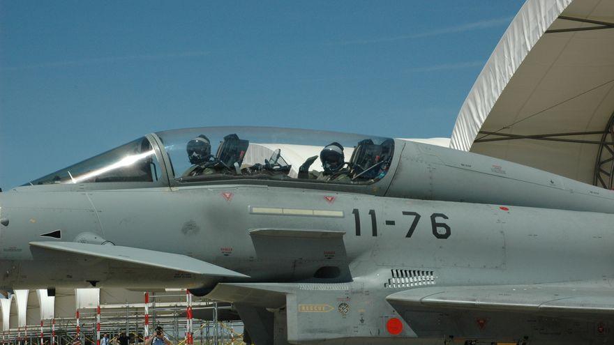 Un caza eurofigter español, en la base de Morón.