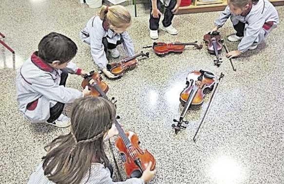 Violinproject, jugant amb la música