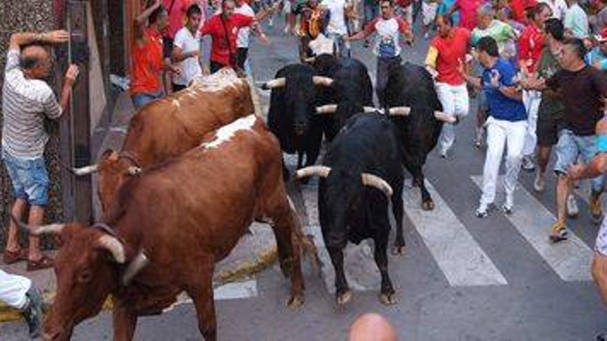 Las rebajas también alcanzan este año a la fiesta de los ‘bous al carrer’
