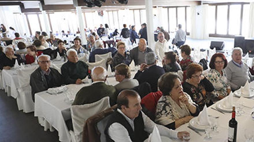 Un total de 435 personas se apuntaron a la comida tras la asamblea anual de la cooperativa.