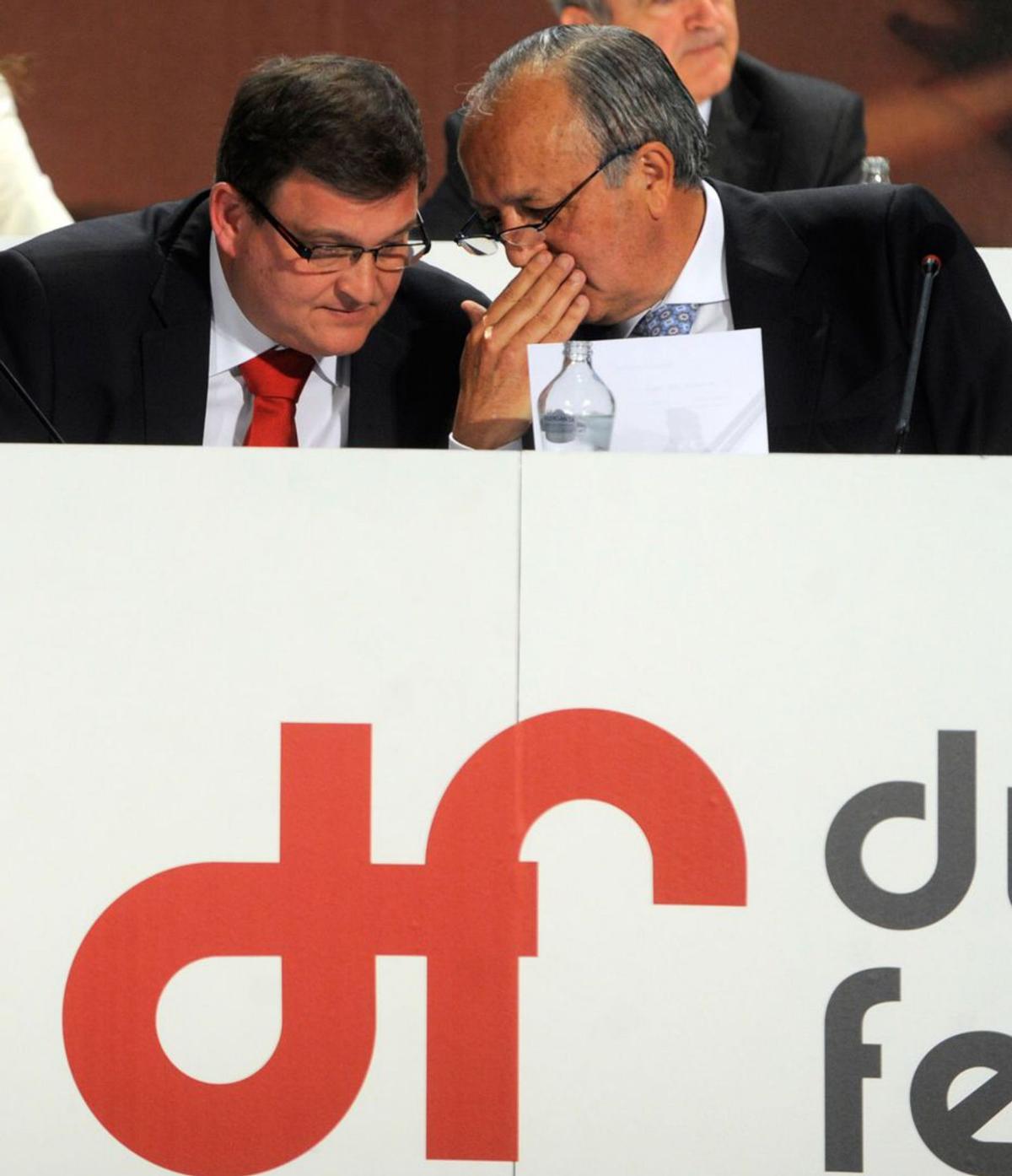 Por la izquierda, Ángel Antonio del Valle y Carlos Torres Inclán, en 2011.  | NACHO OREJAS