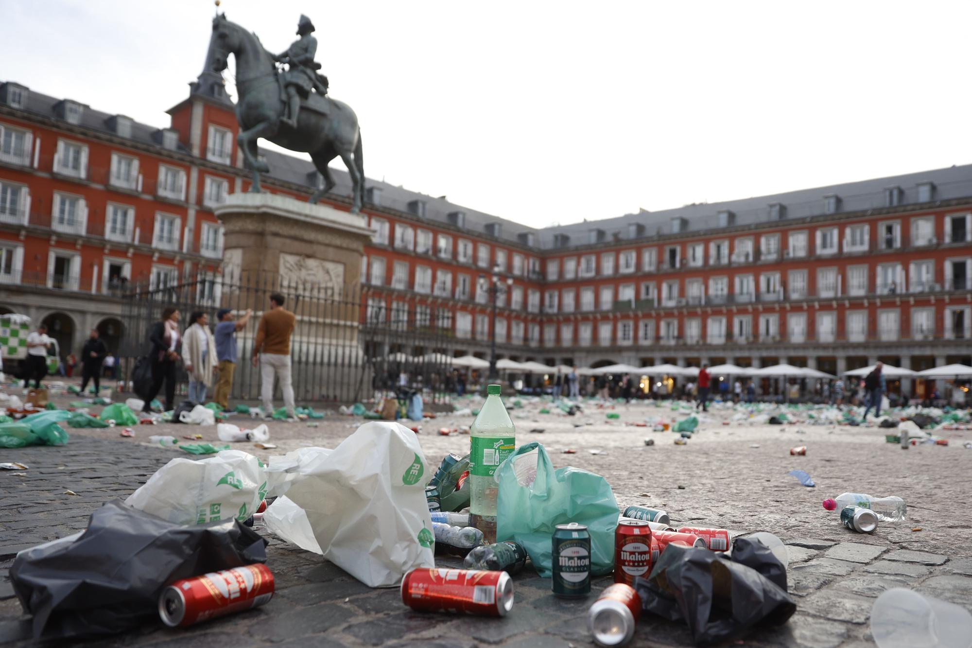 Basura plaza mayor aficionados celtic