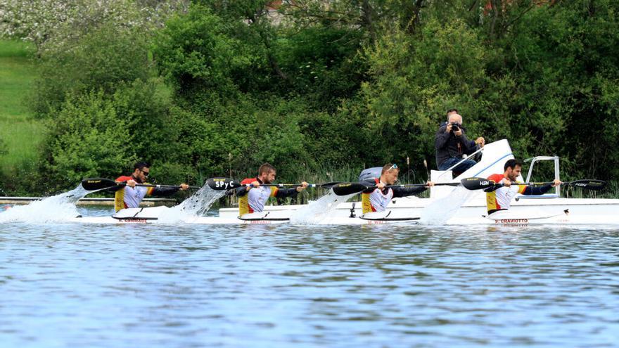 El K4 español, con Marcus Walz de segundo palista, ha estrenado esta mañana la nueva piragua