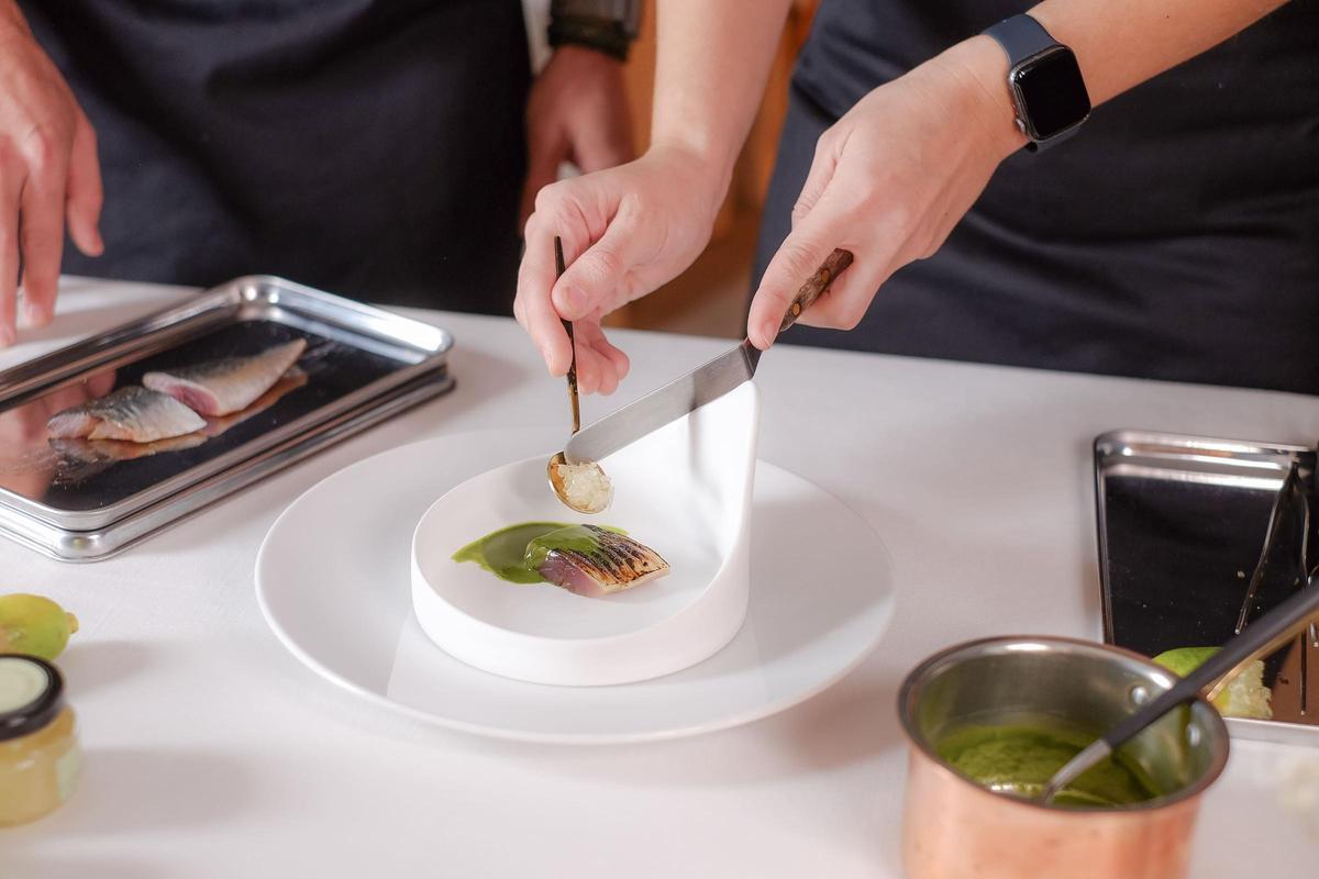 El caviar cítrico está siendo cada vez más utilizado por cocineros en restaurantes para acompañar pescados, mariscos, carnes y sushi.