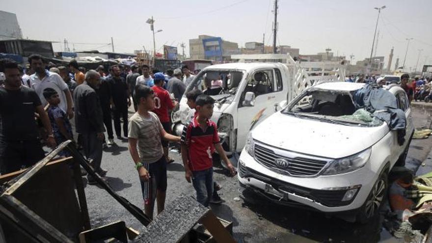 El EI siembra el terror en Bagdad con un coche bomba en un mercado