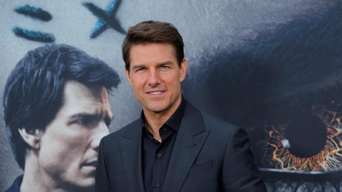 TOM CRUISE