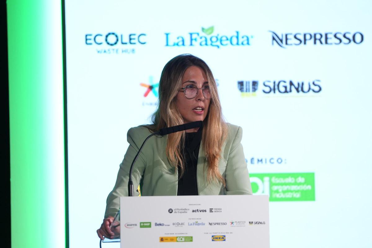 Cristina Aparicio, directora general de Transición Energética y Eco- es todavía lejano». nomía Circular de la Comunidad de Madrid, durante su intervención.