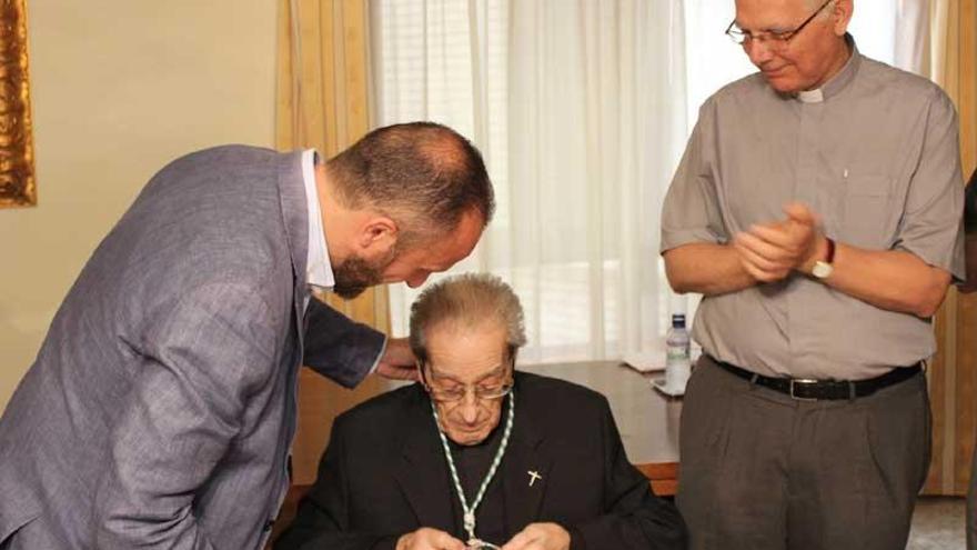Fallece Tobías Medina, rector del santuario de la Piedad de Almendralejo