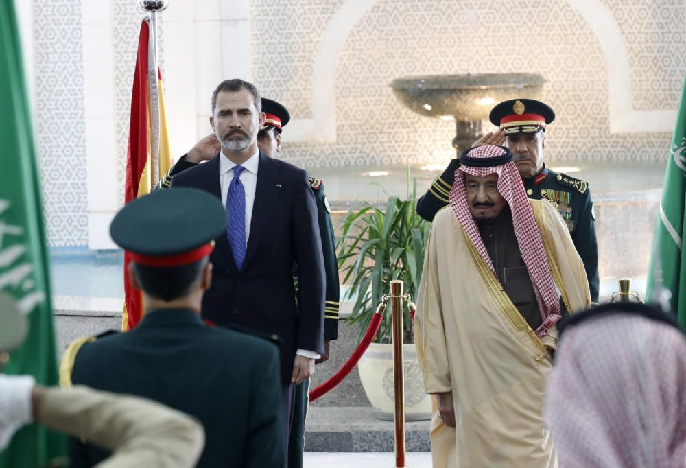 Felipe VI, condecorado en Arabia Saudí