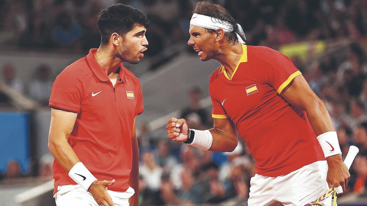 Carlos Alcaraz y Rafa Nadal durante su debut en dobles en los Juegos Olímpicos de París 2024