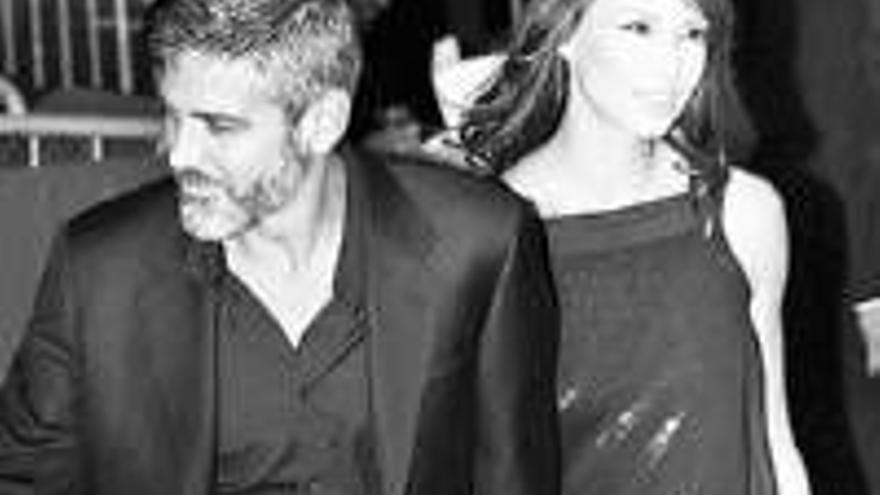 George Clooney: EL ACTOR Y SUNOVIA SUFREN UN ACCIDENTE EN MOTO