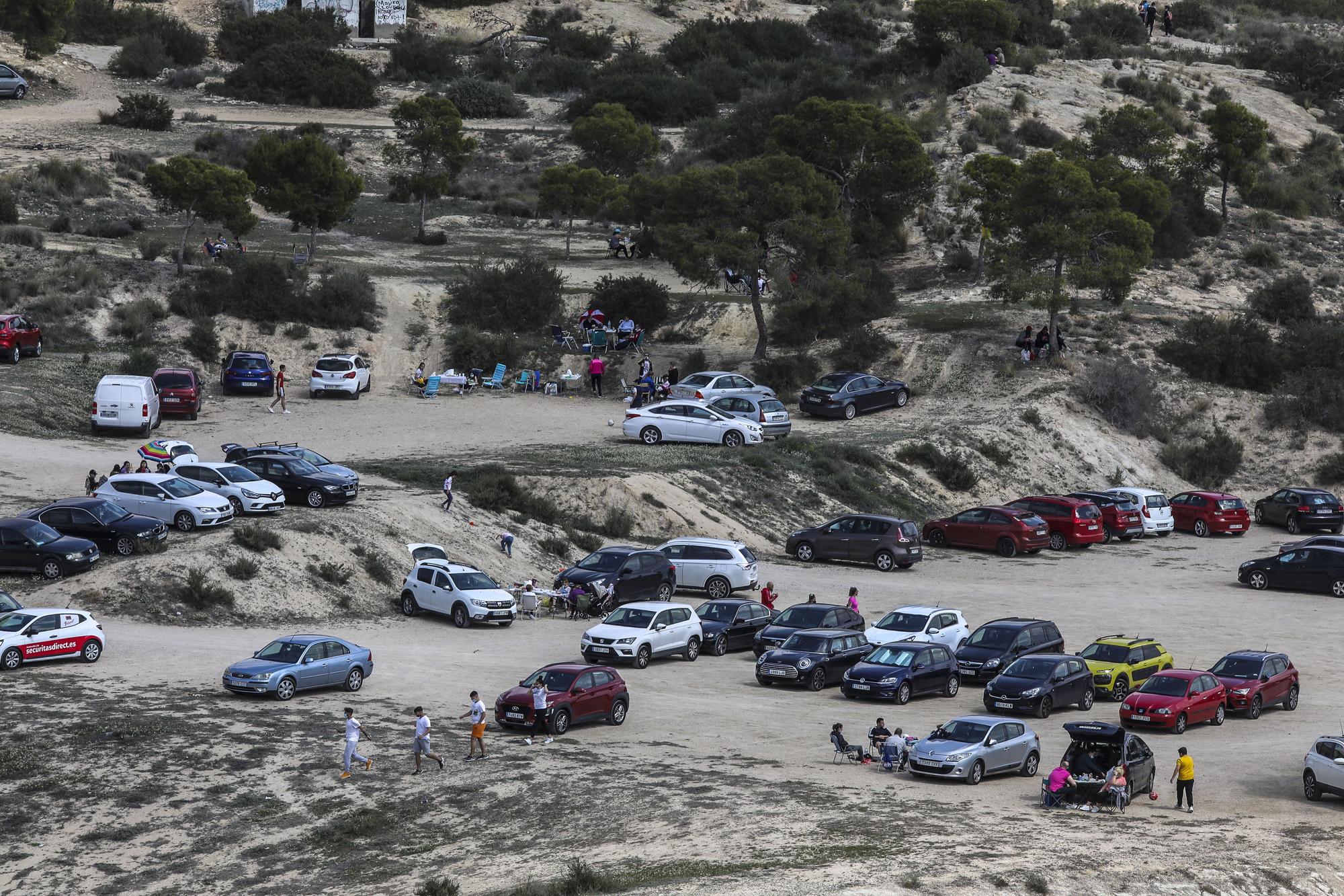 El Pantano de Elche sigue de moda en el Lunes de Mona